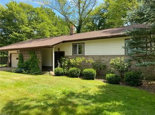 34602 Parkview Rd, Willoughby Hills, OH 44092