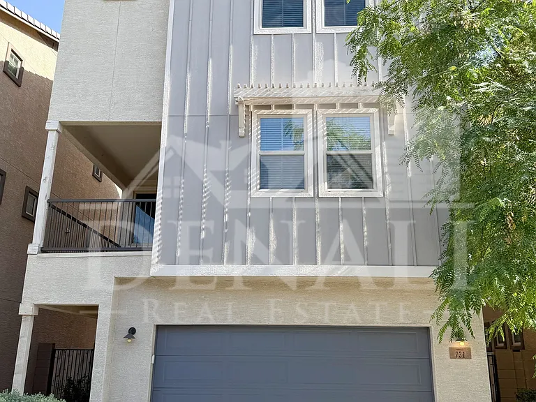 731 W Winchester Dr — Photo 2