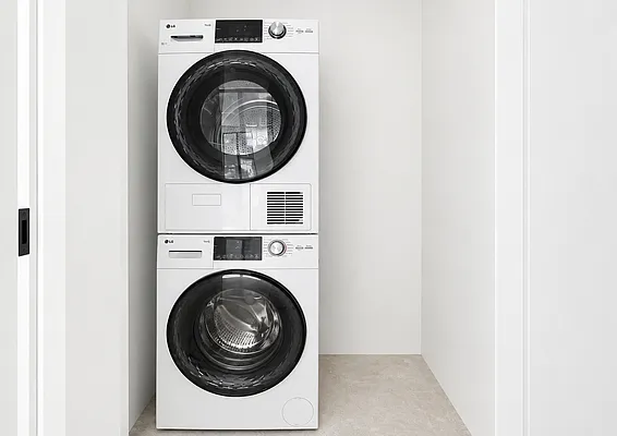 Laundry, photo 1