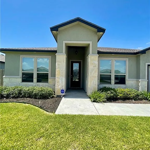 1813 Monterey Bay Dr — Photo 1