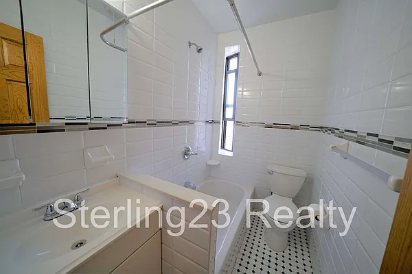 Rented by Sterling Realty Solution Inc | media 4