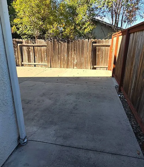 915 Moran Ct — Photo 7