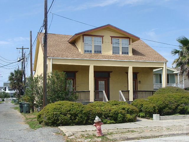 1st image of 1811 Tremont