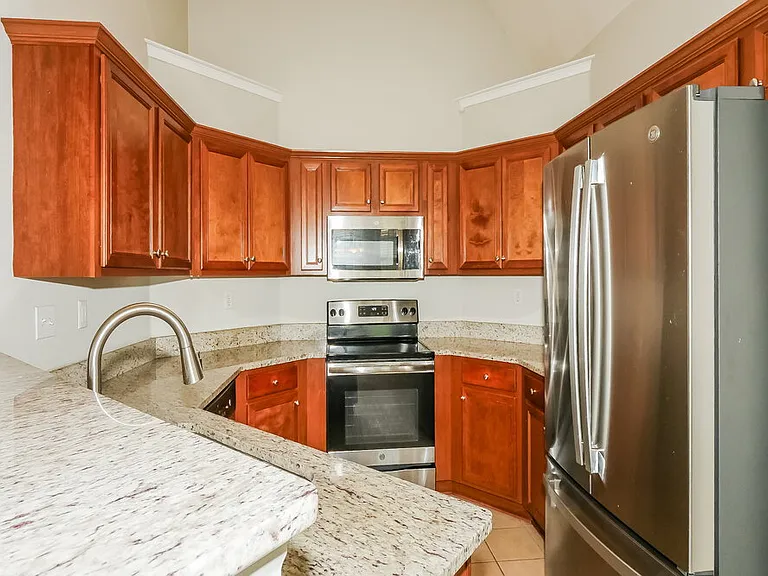 9921 Greenalder Cv N — Photo 7