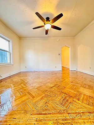 Rented by Zikos Realty Services | media 5