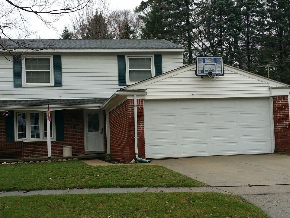 1st image of 310 Amelia Ave
