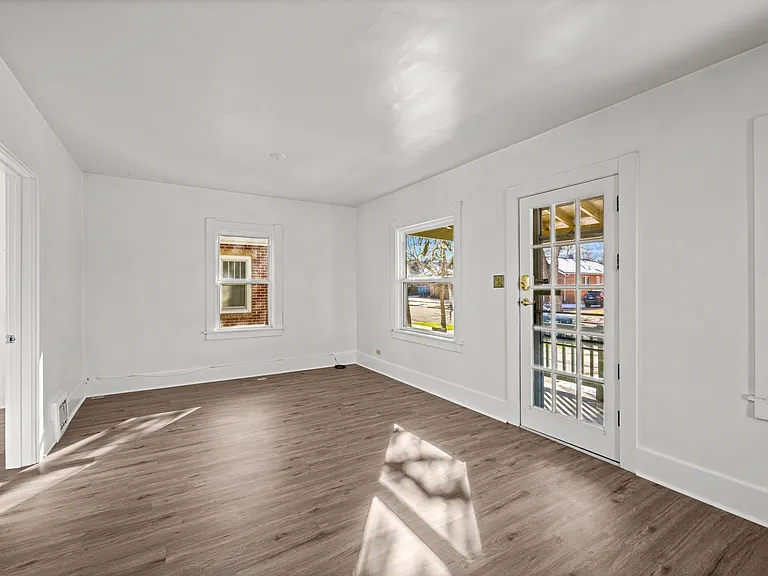 2058 S Corona St — Photo 7