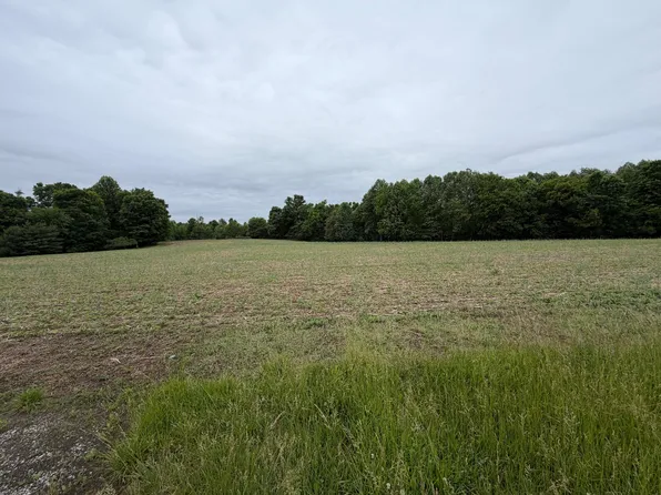 Wside N Sr #135, Vallonia, IN 47281