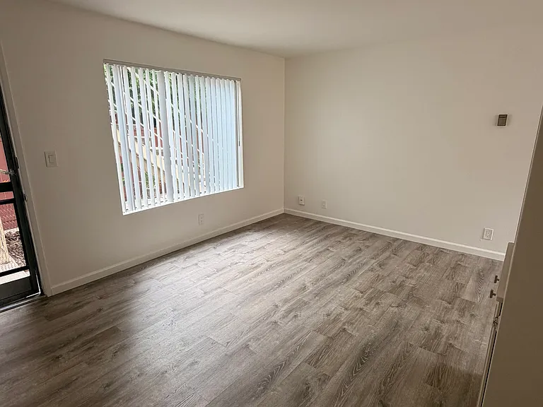 4443 Campus Ave #3 — Photo 7