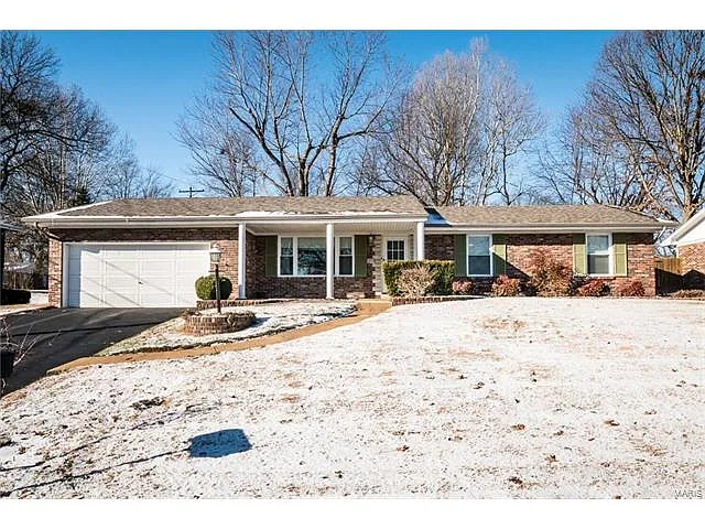3859 Timberlake Dr photo 1