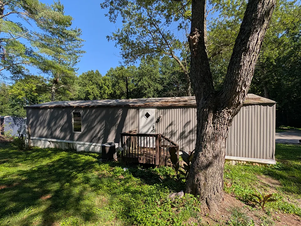 412 McElhaney Rd #10