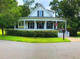 221 Sturdevant Dr, Beaufort, SC 29902