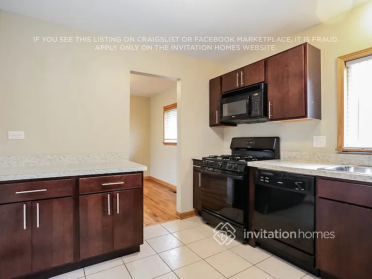 530 Norridge Ln — Photo 8