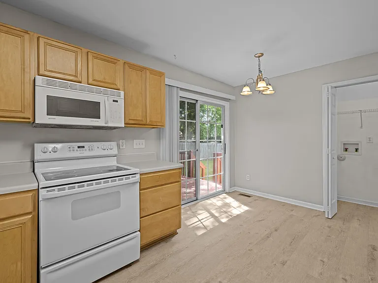 404 Foxbridge Ct — Photo 20