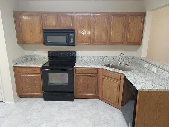 3rd image of 7310 Fossil Lake Dr