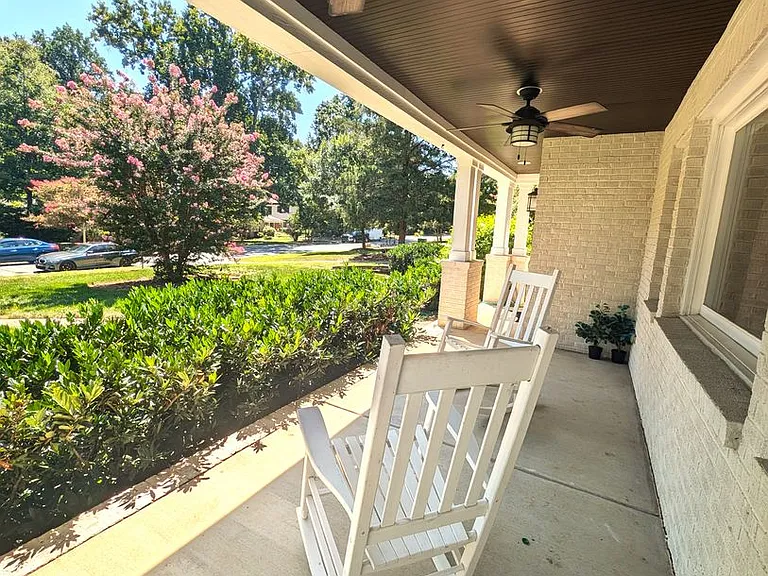 1901 Truman Rd — Photo 2