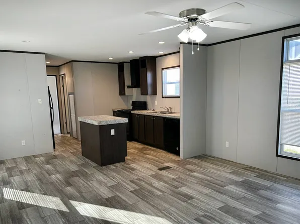 195 Green Bur Oak Loop #283, Liberty Hill, TX 78642