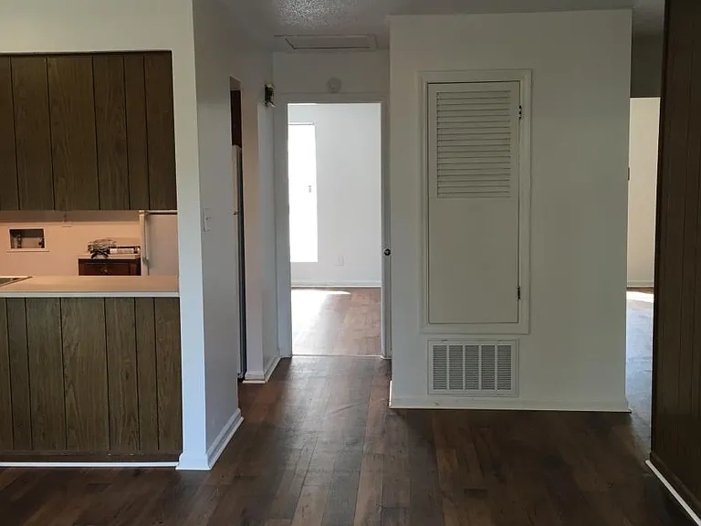 2326 Winston Way — Photo 7