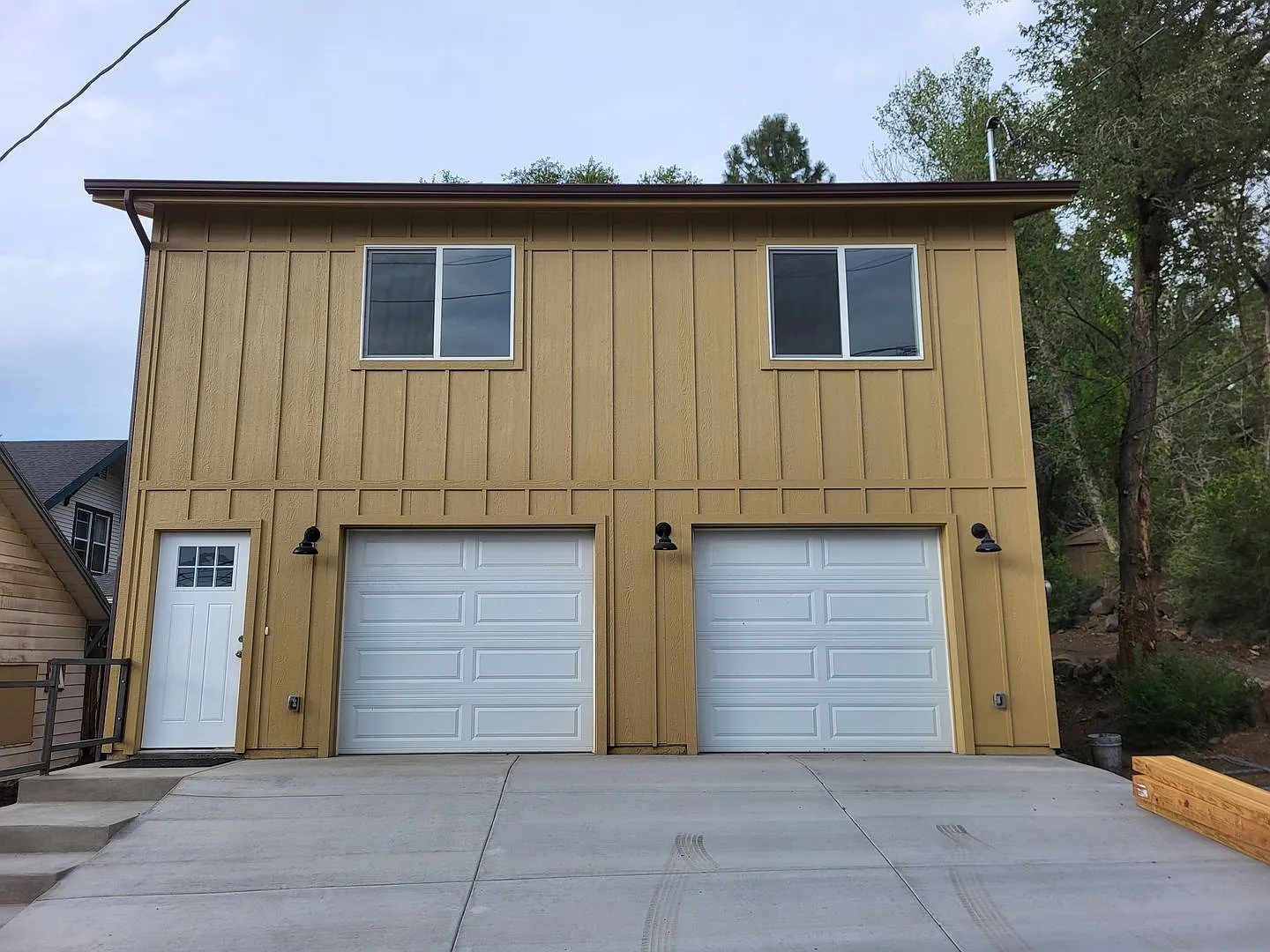 210 N Elden St — Photo 1