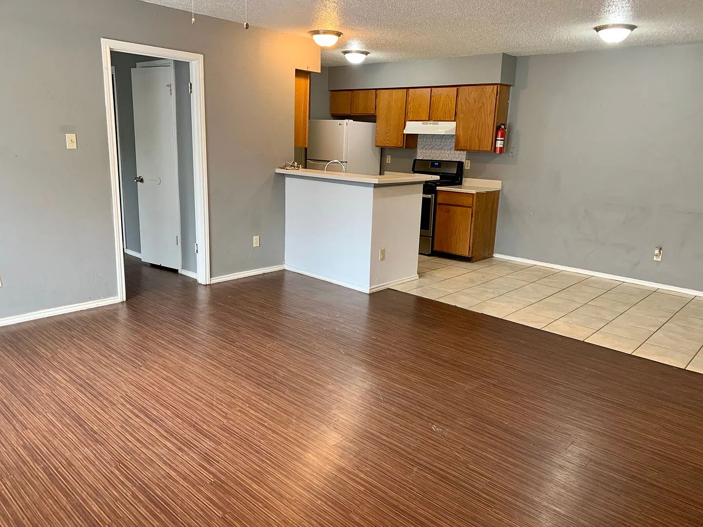 5701springmdw — Photo 2