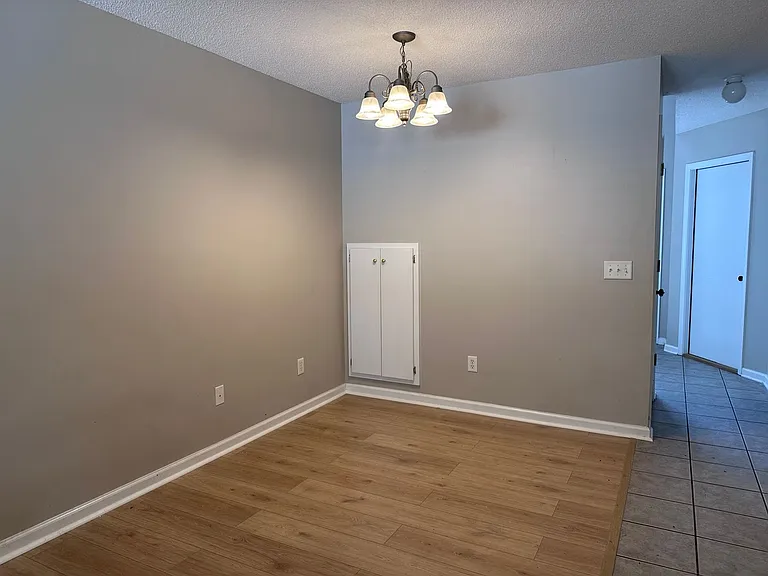 132 S Springview Dr — Photo 4