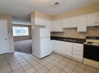 5120 NW Radial Hwy APT 26, Omaha, NE 68104