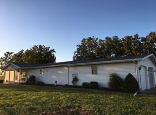 15375 Isaak Rd, Carlyle, IL 62231