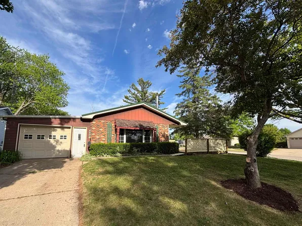 424 S Braun Ave, Jefferson, WI 53549