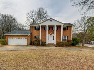 1290 Jonestown Rd, Winston Salem, NC 27103