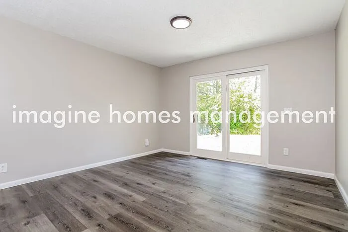 5 bed, 2.5 bath, 1706 sqft, $2,785 — Photo 4