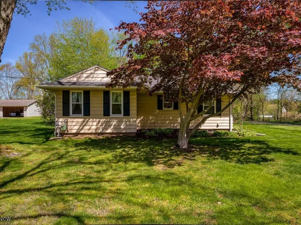 981 Easthill St SE, North Canton, OH 44720