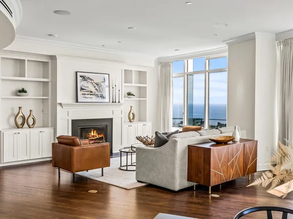 825 North Prospect AVENUE #2202, Milwaukee, WI 53202