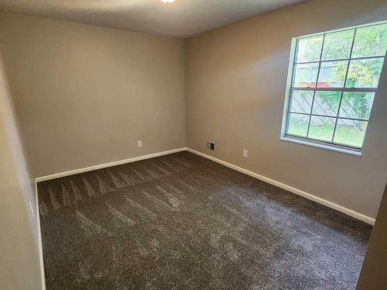 10210 Nola Dr — Photo 18