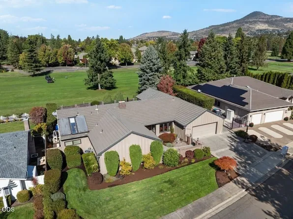 3153 Pepperwood Dr, Medford, OR 97504