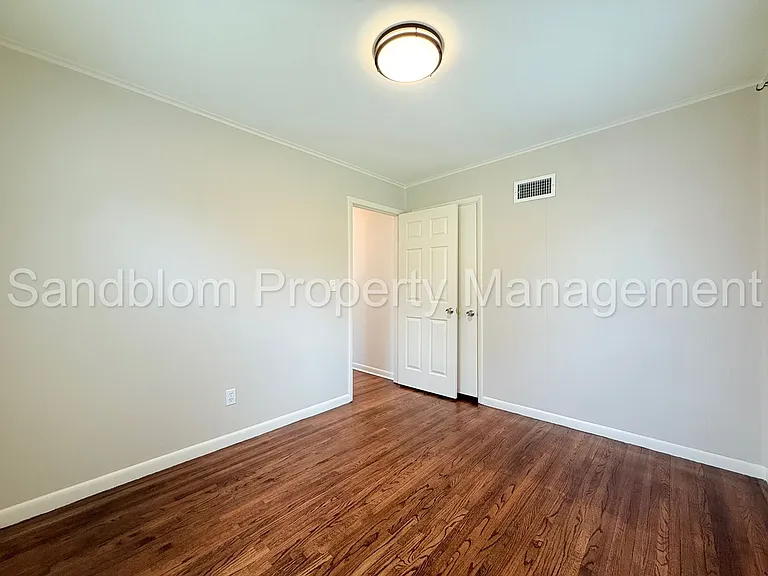 3737 E 37th Pl — Photo 22