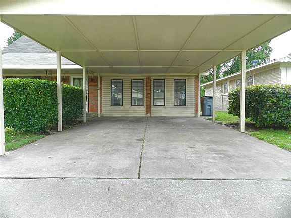 2nd image of 304 NW 62nd St