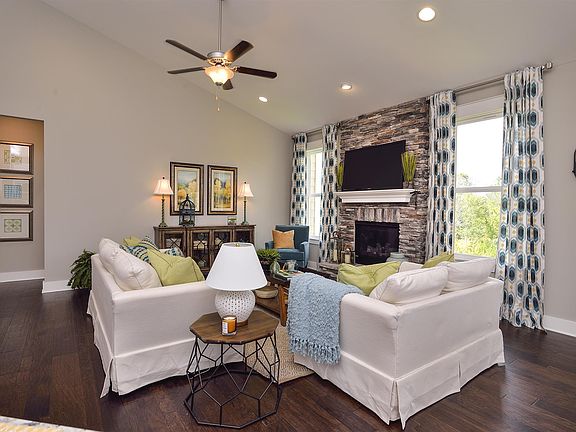 3rd image of 1890 Abbey Wood Dr