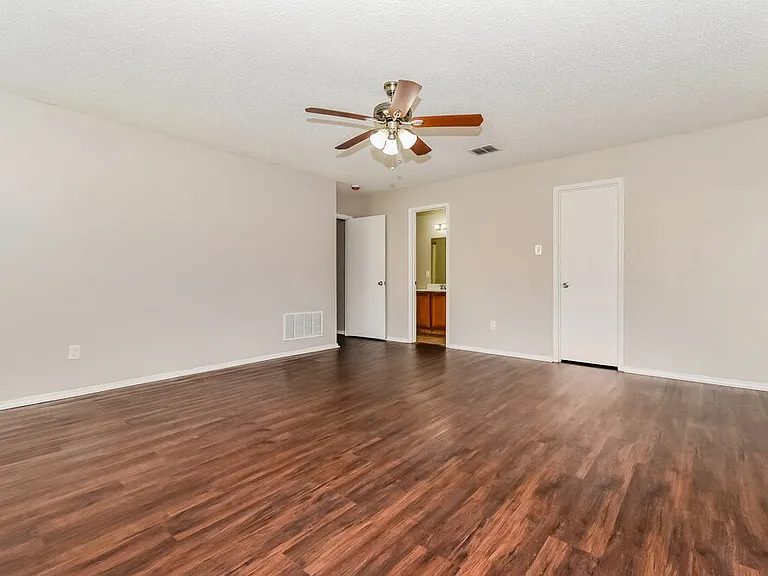 3808 Kenzie Ct — Photo 10