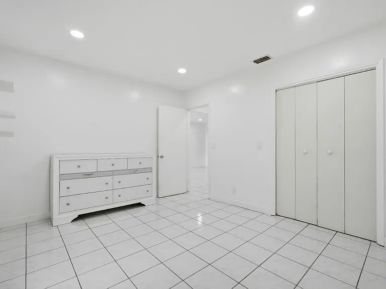1201 N Victoria Park Rd #1203 — Photo 11