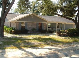 441 Twin Lakes Dr, Pensacola, FL 32504