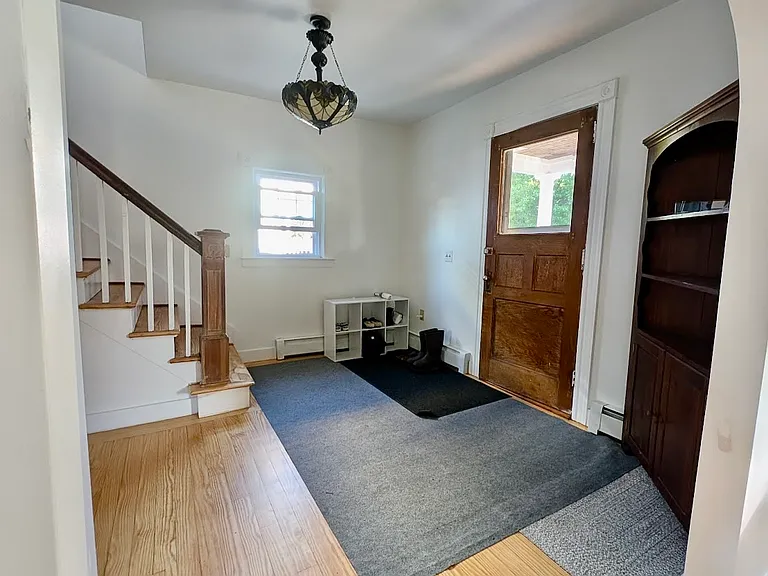 18 Bedlow Ave — Photo 5