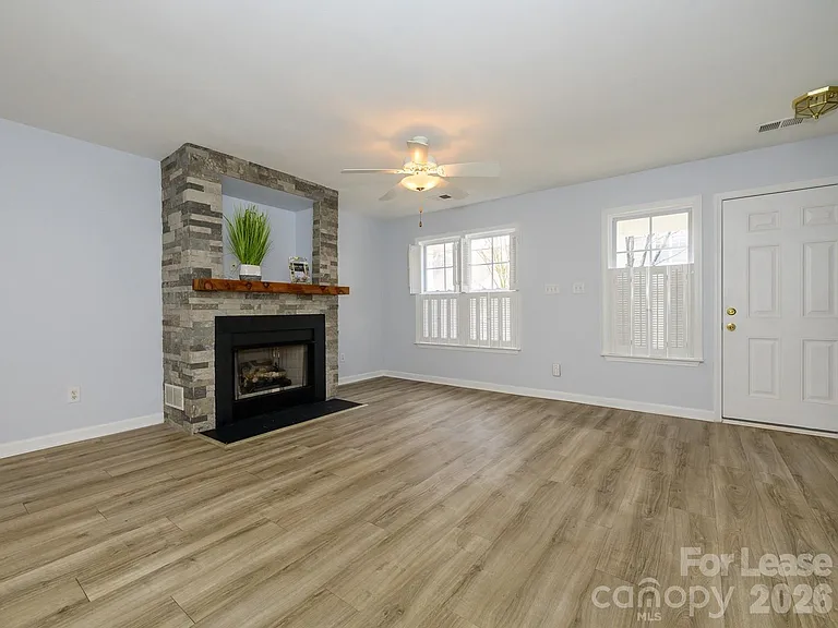 8327 Brickle Ln — Photo 7