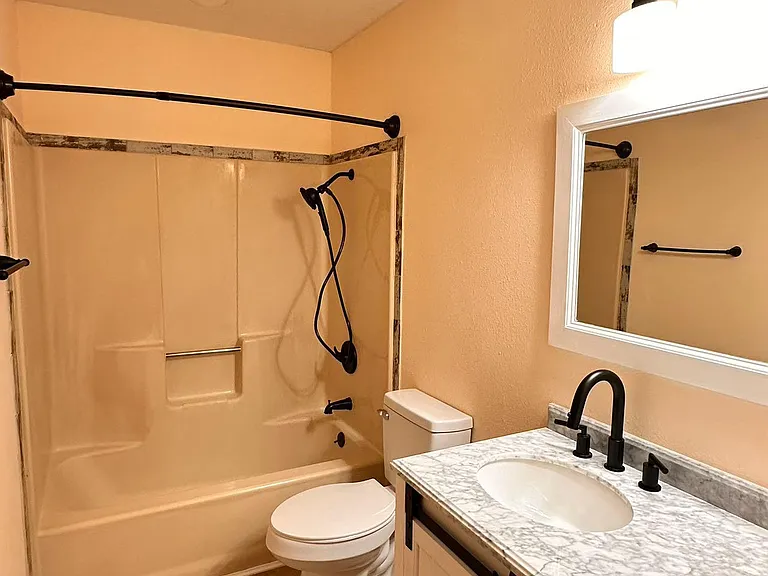 3139 W Roxbury St — Photo 11