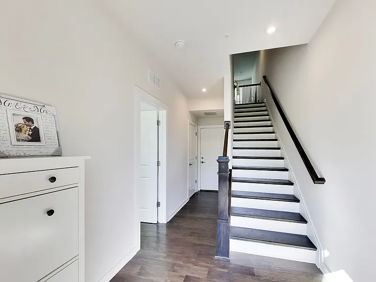16212 Bushwick Pl — Photo 3