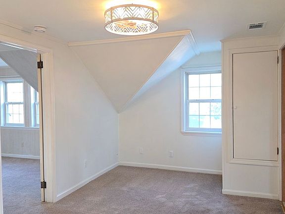 5th image of 147 Lakemont Dr APT B