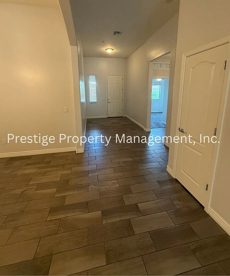 Northwest Home Checks In All The Boxes- Must See! — Photo 2