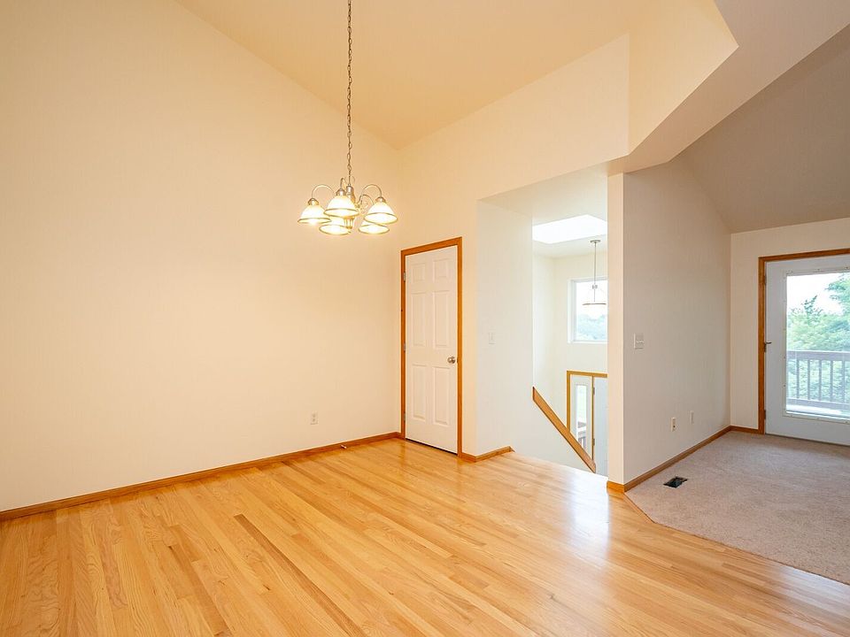 Woodridge I 23 25 Redtail Bend 2325 Redtail Ct Coralville IA