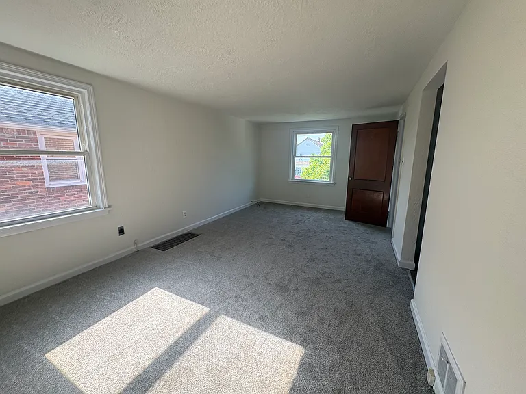 314 Tremont Ave #2 — Photo 6
