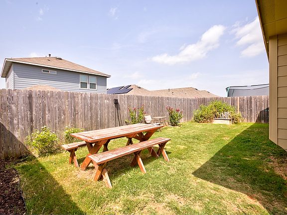 5th image of 15203 Verela Dr