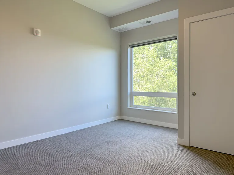 Red44 Luxury Apartments | Specials Available — Photo 94